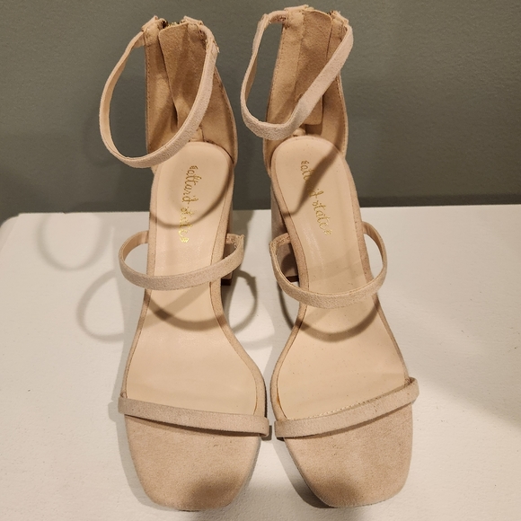 NWOT! HEELS | TAN SUEDE size 6.5 - Picture 1 of 10